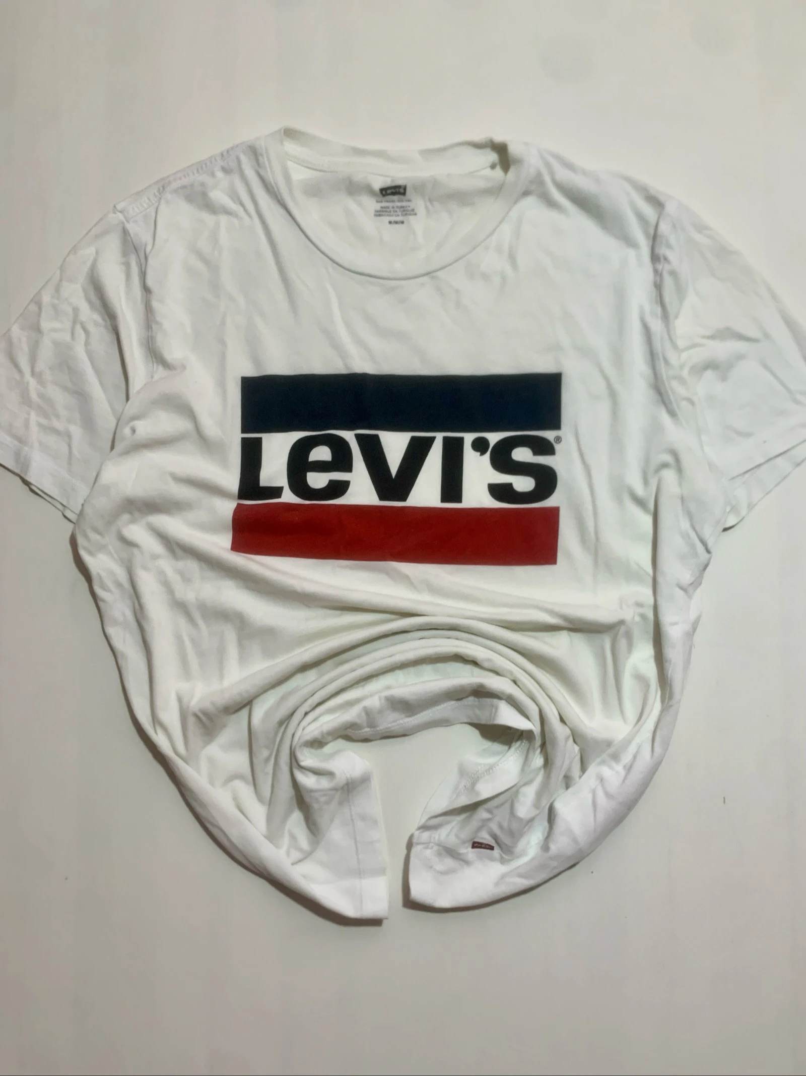 Camiseta Levi’s Clásica Blanca Estampada Talla M